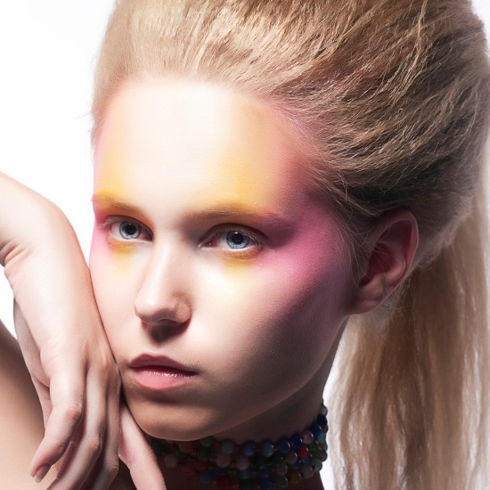 Avant-garde Eye Makeup with Pink and Orange Eyeshadow