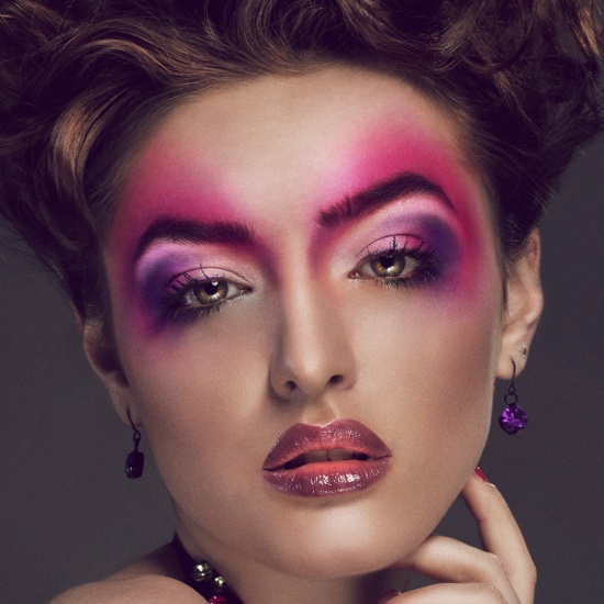Avant-garde Eye Makeup with Pink and Purple Eyeshadow