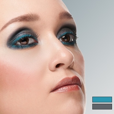 Medium persian blue eyeshadow