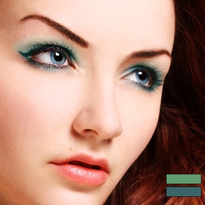 Teal Blue eyeshadow