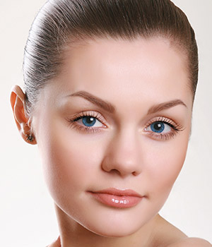 Woman With No-liner Eyeliner