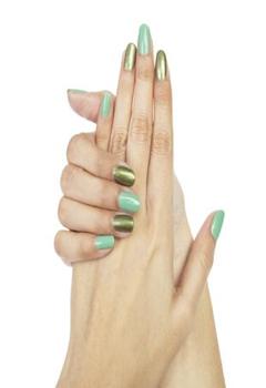green nail art