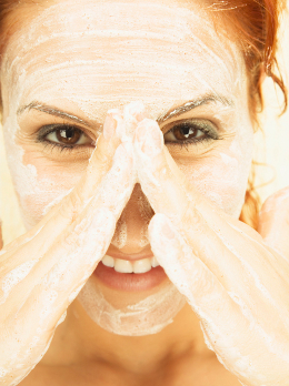 Sugar Scrub Vs. Salt Scrub