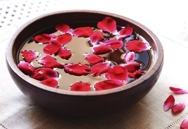 Rose water astringent