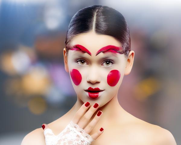 Circular discs on Cheeks