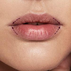 Using Bold Lip Pencil